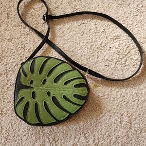 Monstera palm leaf purse